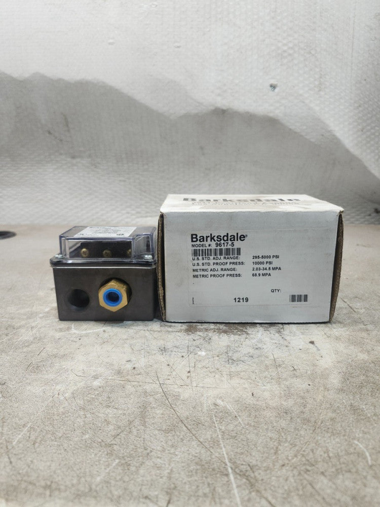 NEW IN BOX BARKSDALE PRESSURE SWITCH SEALED PISTON 1/4'' 96175
