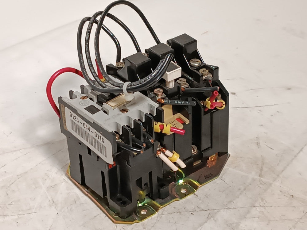 Allen-Bradley 509-TOD motor starter contactor, SER B, w/ 592 auxiliary block