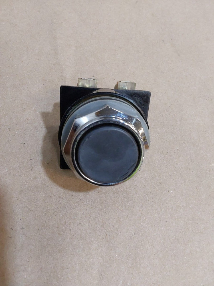 General Electric CR104P Nema 600 GE Black Selector Switch 