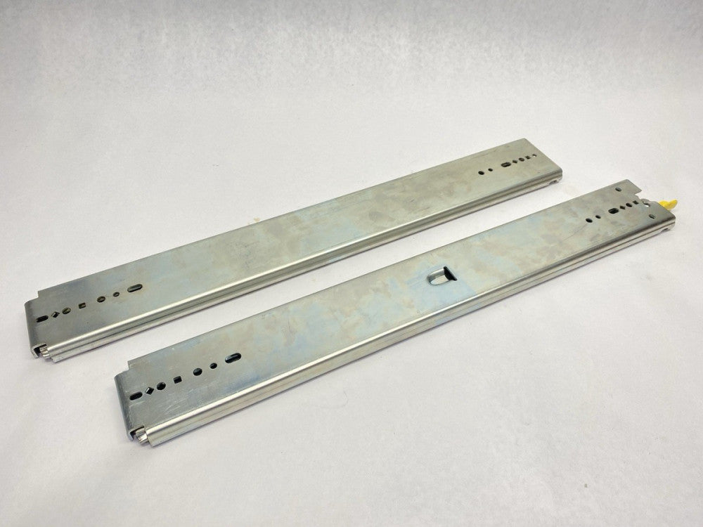 Accuride 4KTC4 Heavy Duty Lock In/Out Drawer Slide Rails 9308-522D LOT OF 2