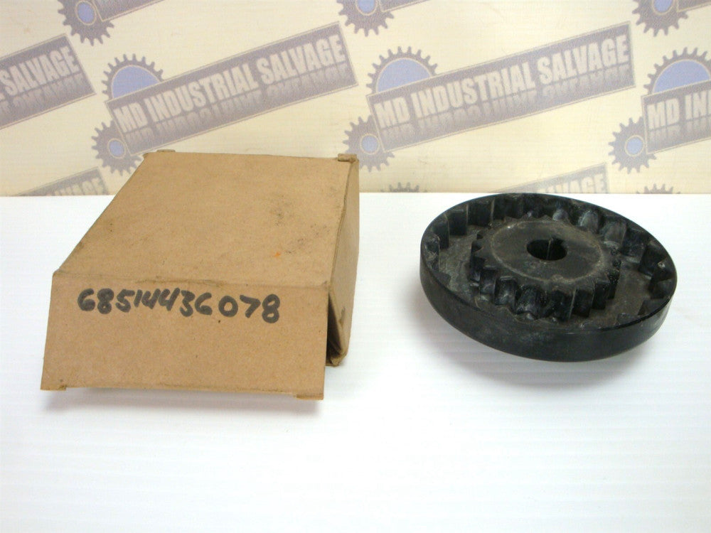  LOVEJOY 1L808 COUPLING 685144360786 6J FLNG, 5/8, 3/16X3/32 KW- S (NEW in BOX)