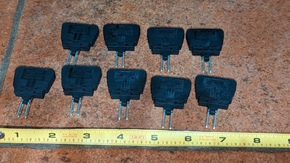Lot of (9) Phoenix Contact ST-SI-UK 4 Fuse Plugs