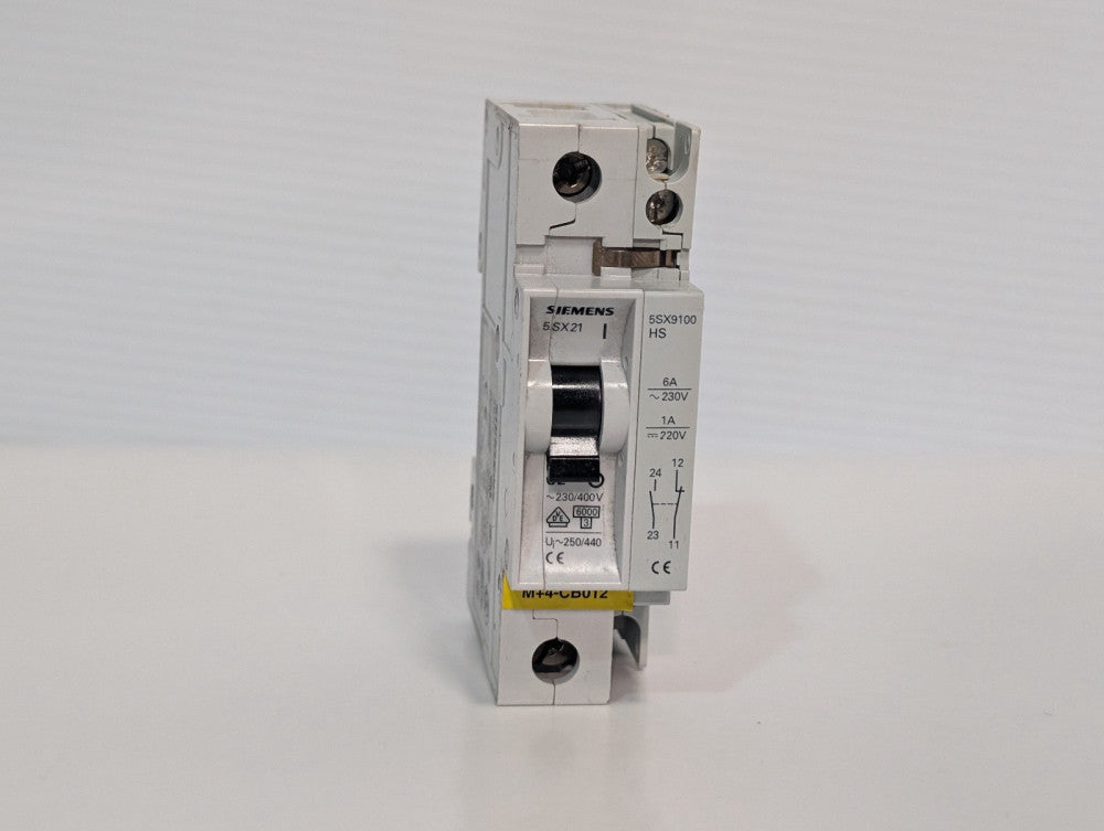 Siemens 5SX21 C2 Circuit Breaker with 5SX9100 HS Auxiliary Contact