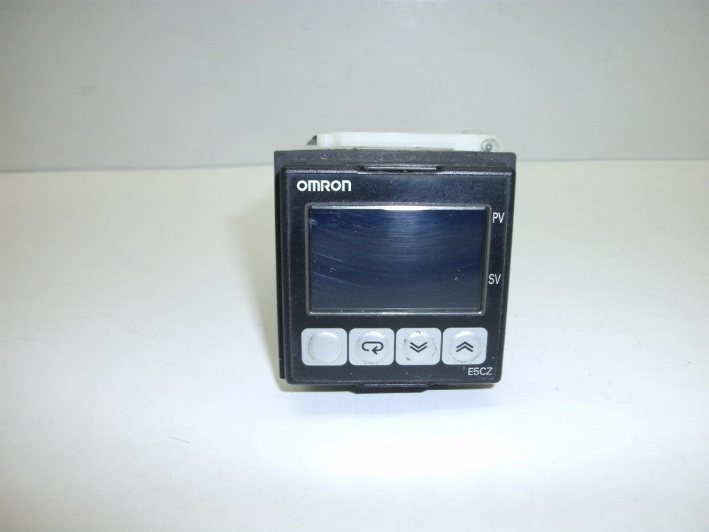 OMRON E5CZ-R2MT TEMPERATURE CONTROL 100-240VAC 50/60Hz 7.5VA