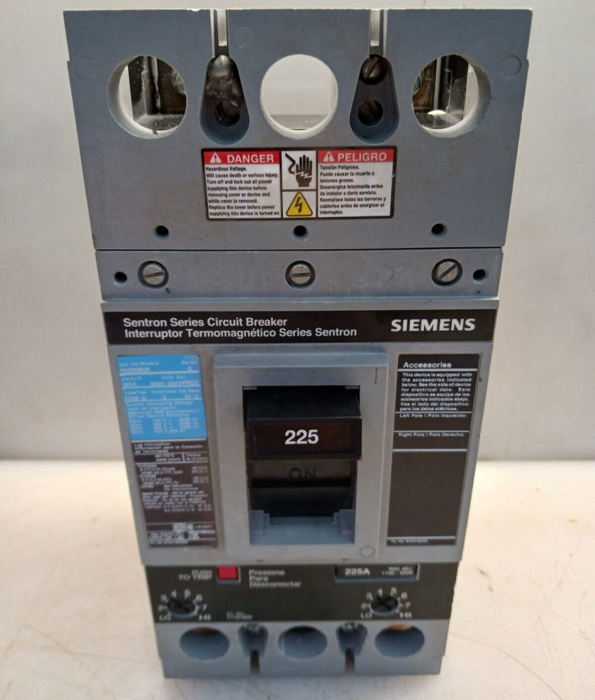 NEW TAKEOUT SIEMENS 225 AMP 2 POLE CIRCUIT BREAKER 600 V FXD62B225