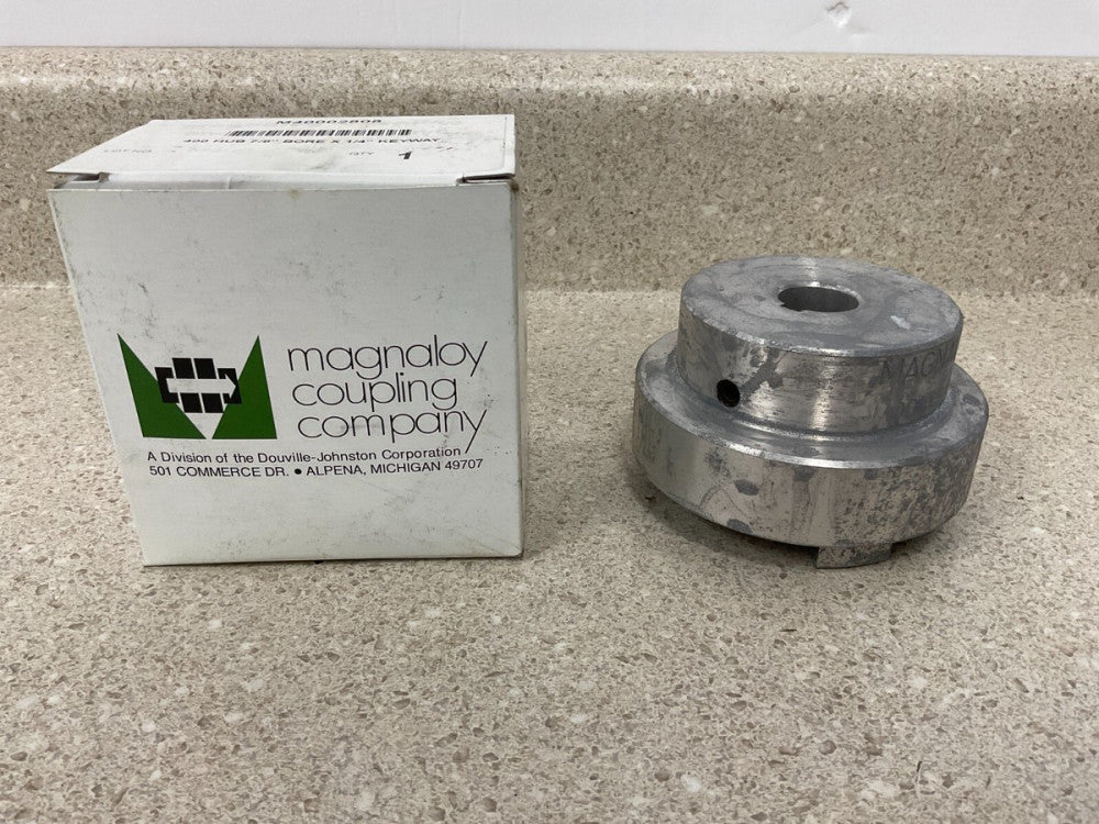 Magnaloy Coupling M40002808 400 Hub 7/8" Bore X 1/4" Keyway NEW