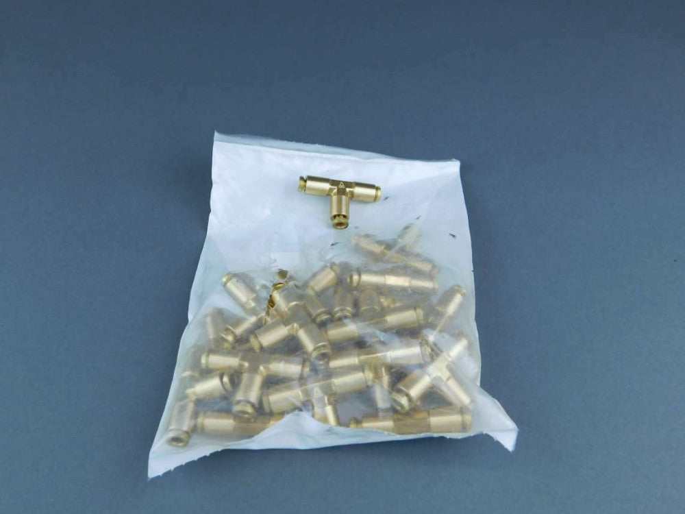*Lot of 21* Alkon MAQ64-P-4 Brass 4mm T Nozzles - NEW Surplus!