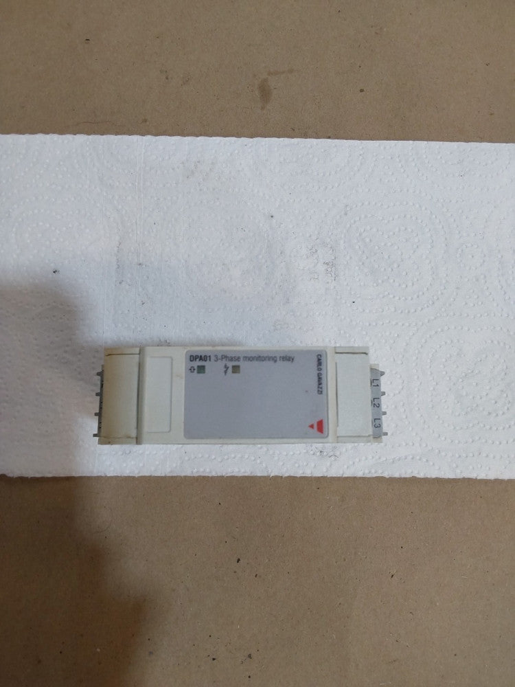 CARLO GAVAZZI Relay DPA01CM44 Used