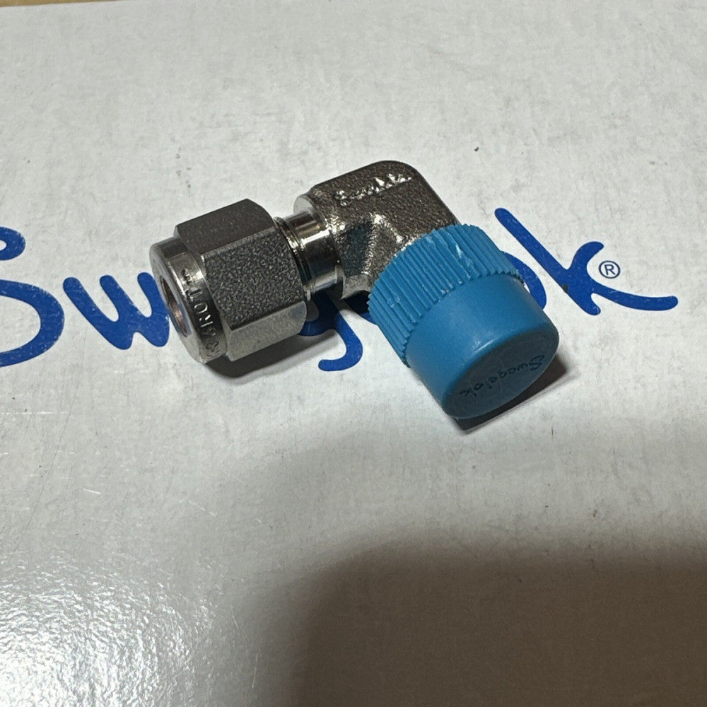 New Swagelok SS-400-2-4 Stainless 316 Elbow Fitting, 1/4" Tube x 1/4" Male NPT