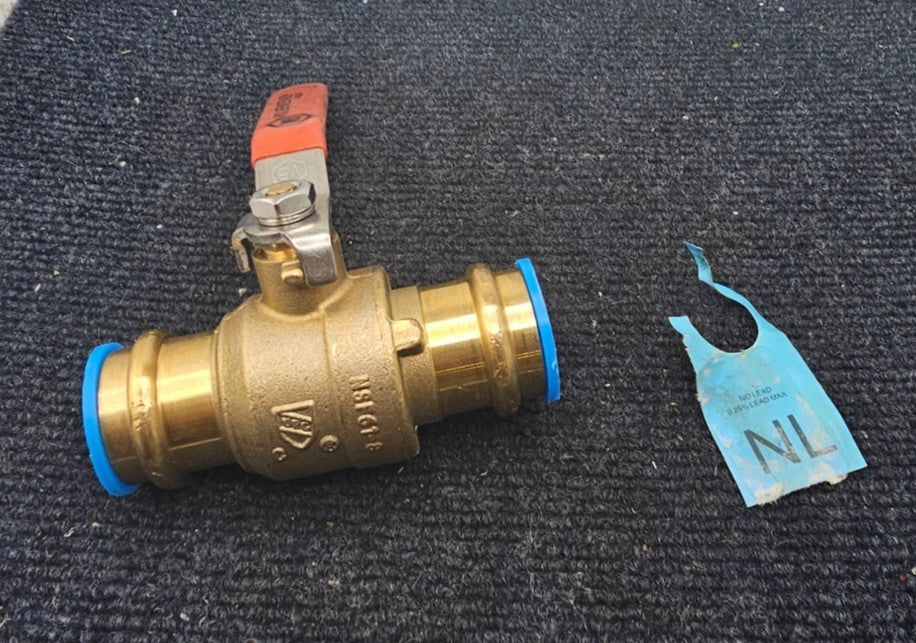 WolverineBrass NSF61-8: Ball Valve Lever 150WSP AB1953 No lead 1" 250WSP