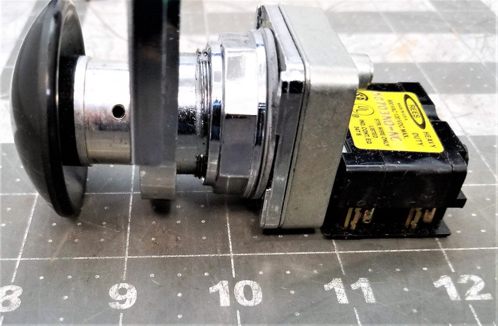 Emergency Stop Push Button With Padlock Lockout Positive Break [C8S2] 