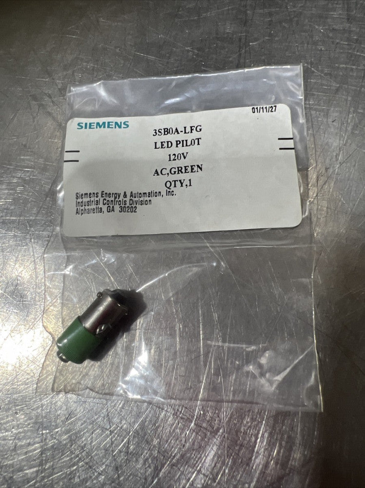 Siemens 3SB0A-LFG LED Pilot, 120V, Green - Nos Surplus