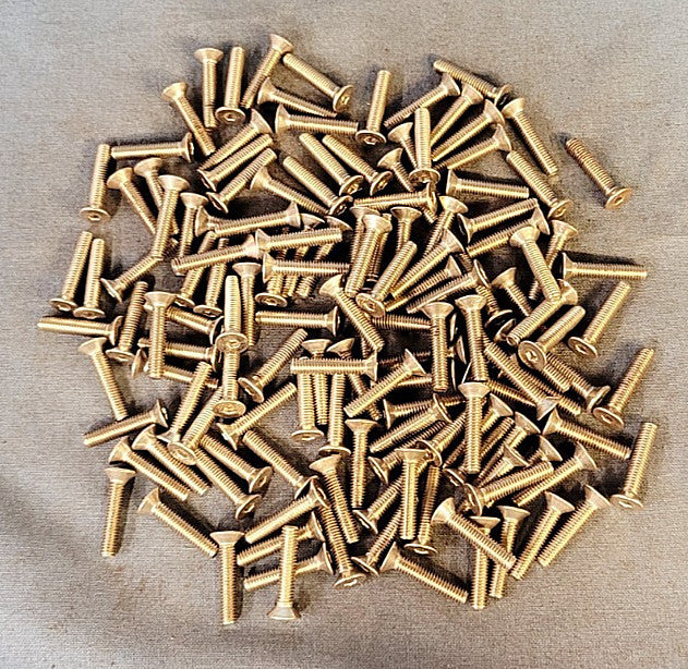 FLAT HEAD SOCKET SCREW M4-0.7 X 18MM  (LOT OF 140)