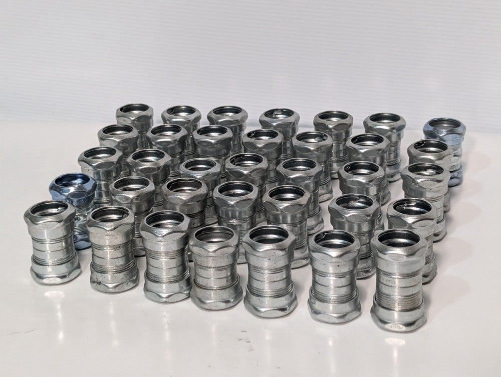 Lot of 35 ETP 1" Electrical Metallic Tubing Conduit Compression Couplings