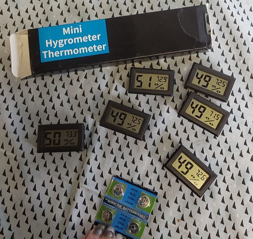 Embedded Sensors Digital LCD Temperature & Humidity Meter- Pack of 6 & Batteries