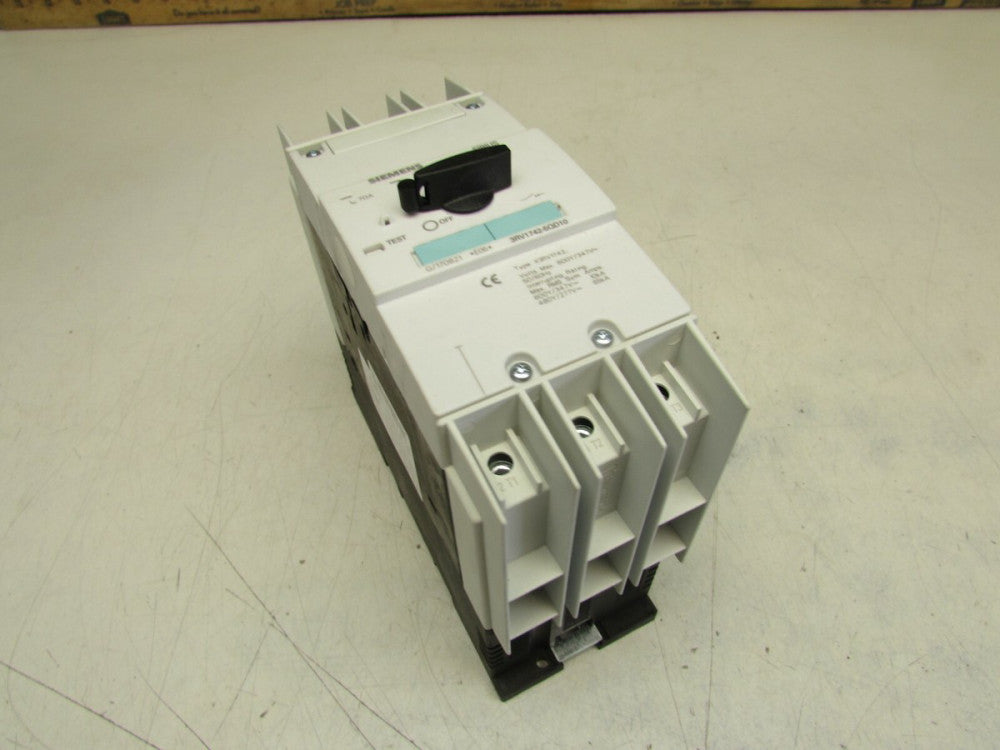 SIEMENS MANUAL MOTOR STARTER 3RV1742-5QD10 70A XLNT USED TAKEOUT MAKE OFFER !!