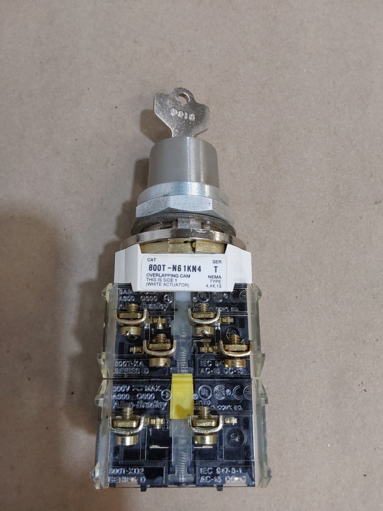 Allen Bradley 800T-N61KN4 Key Operated Selector Switch SER T W/800T-XD2