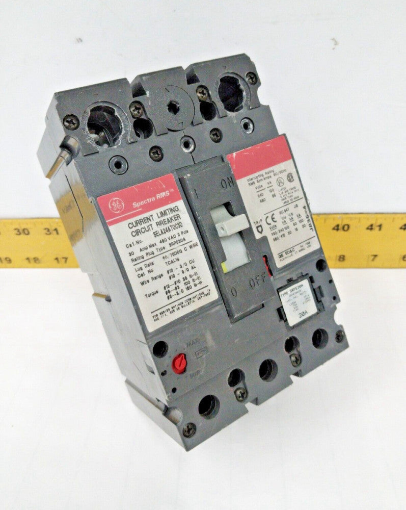 GE SPECTRA 30 AMP CIRCUIT BREAKER WITH 20 AMP PLUG 480 VAC 2 POLE  SELA24AT0030