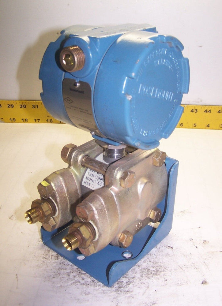 ROSEMOUNT ALPHALINE CAL 0-8 IN WC / 2000 PSI PRESSURE TRANSMITTER 1151DP3E12B2