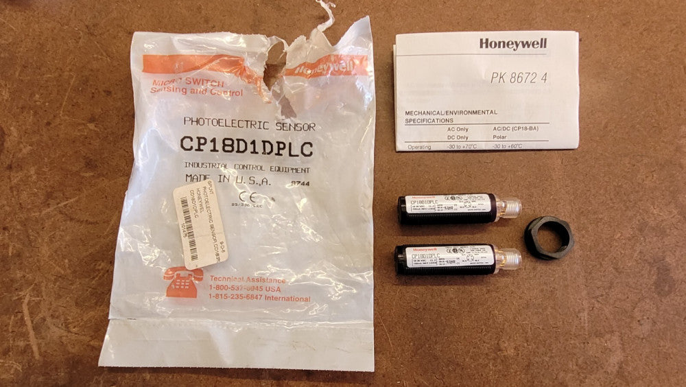 Lot of 2 Honeywell CP18D1DPLC Photoelectric Sensors 10-30VDC