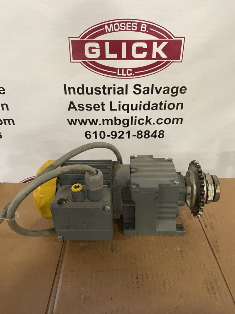 Sew-Eurodrive R07 DT56L4 0.15kW Gear Drive/Speed Reducer 59RPM 26.97:1 3PH