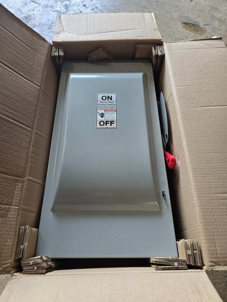 SIEMENS HNF364R , NON-FUSED HEAVY DUTY SAFETY SWITCH ,3p/200A/600V, NEW IN BOX!