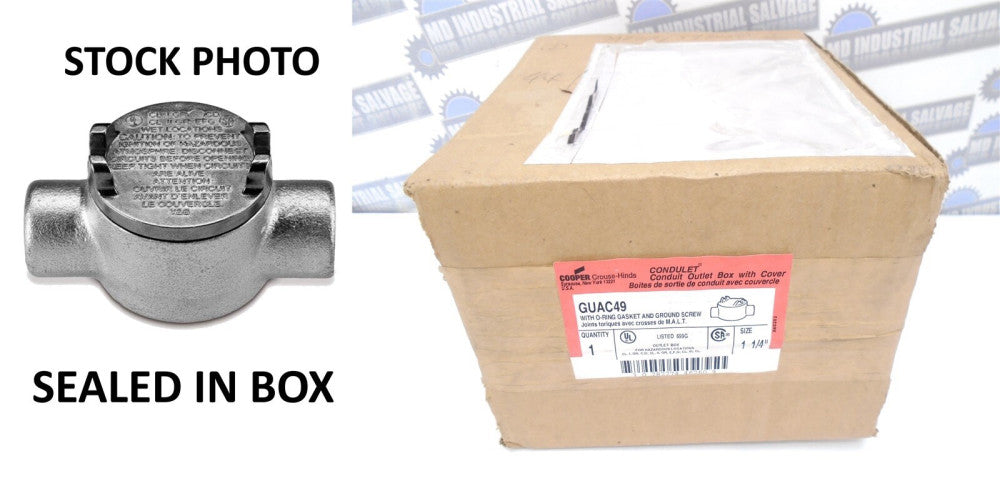 CROUSE HINDS - GUAC49 - 1-1/4 in. CONDULET Conduit Outlet Box with COVER - (NEW)