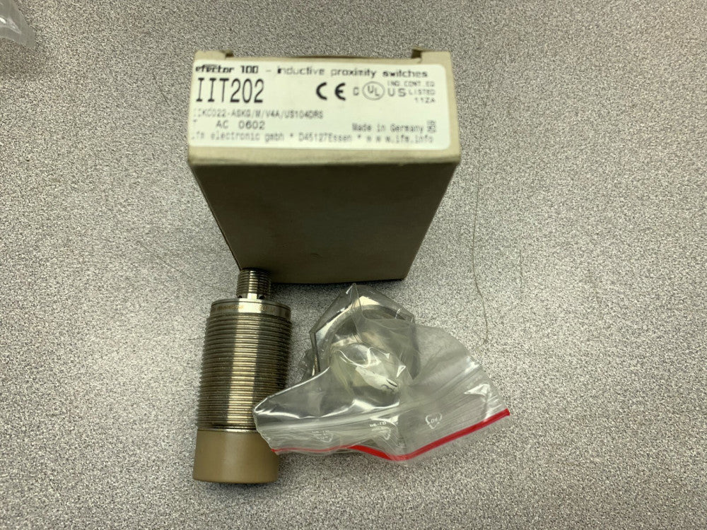 NEW IN BOX EFECTOR100 SWITCH IIKC022-ASKG/M/V4A/US104DRS