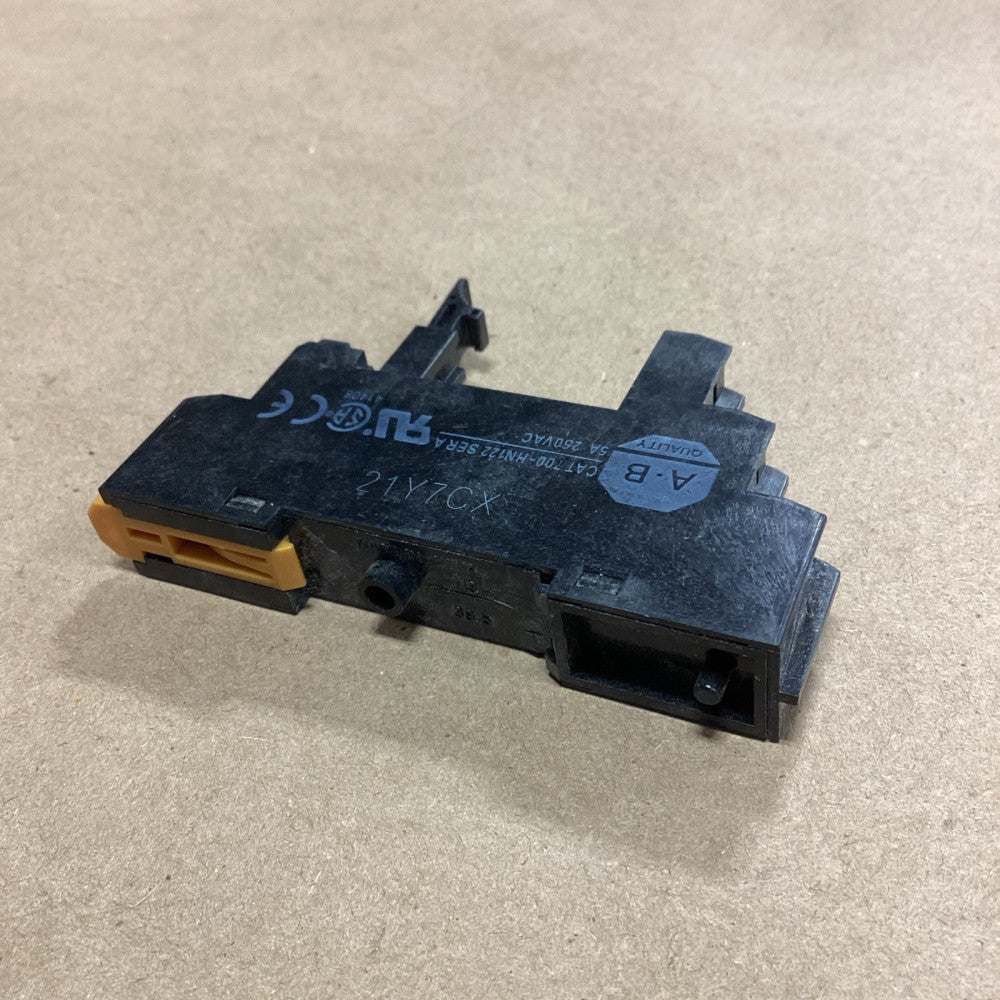 ALLEN BRADLEY 700-HN122 SER. A 5A 250VAC Relay Socket