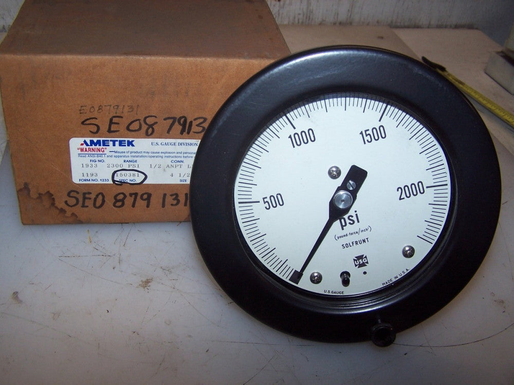 NEW AMETEK 2300 PSI PRESSURE GAUGE FIG 1933 1/2" ANPT 4-1/2 FACE SPEC 150381 