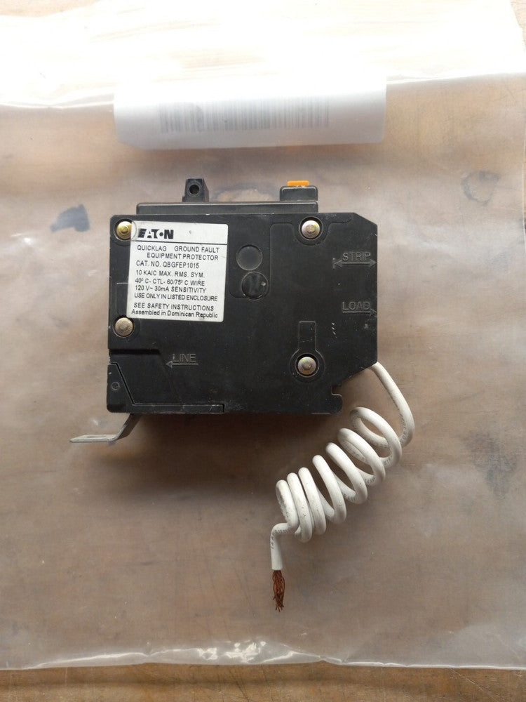  CUTLER HAMMER 15 AMP GFEP CIRCUIT BREAKER 1 POLE 120 VAC QBGFEP1015