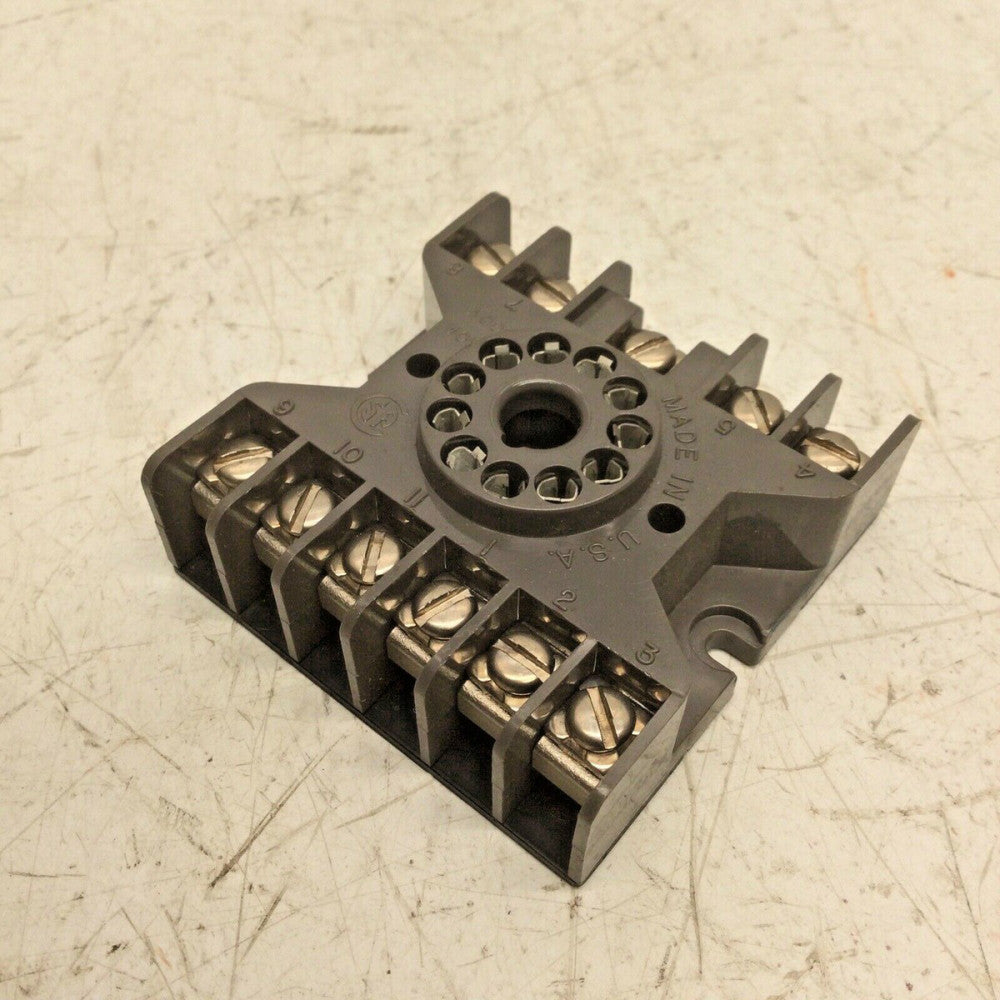 POTTER & BRUMFIELD 27E123 Relay Socket, 11 Pin, 10A 300V