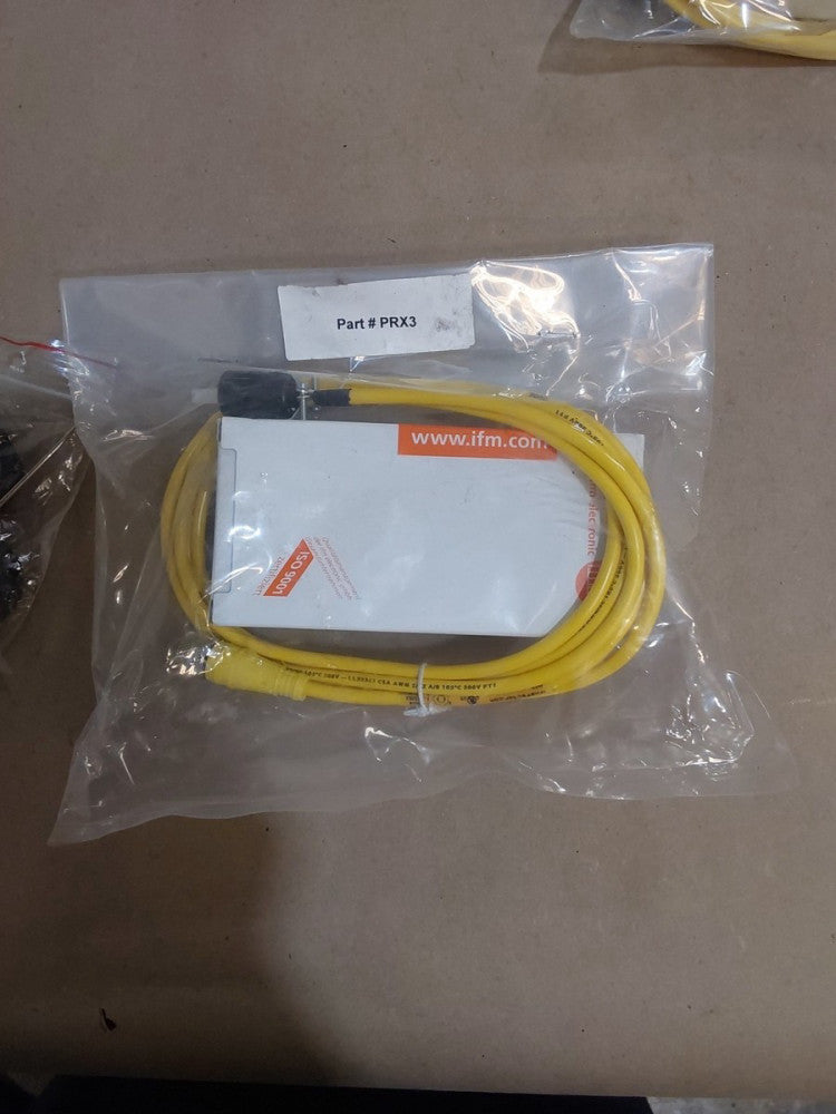 IFM KI0054 Proximity Switch Sensor  KI-2200NFB0AP2T/LS100  New With Cable 