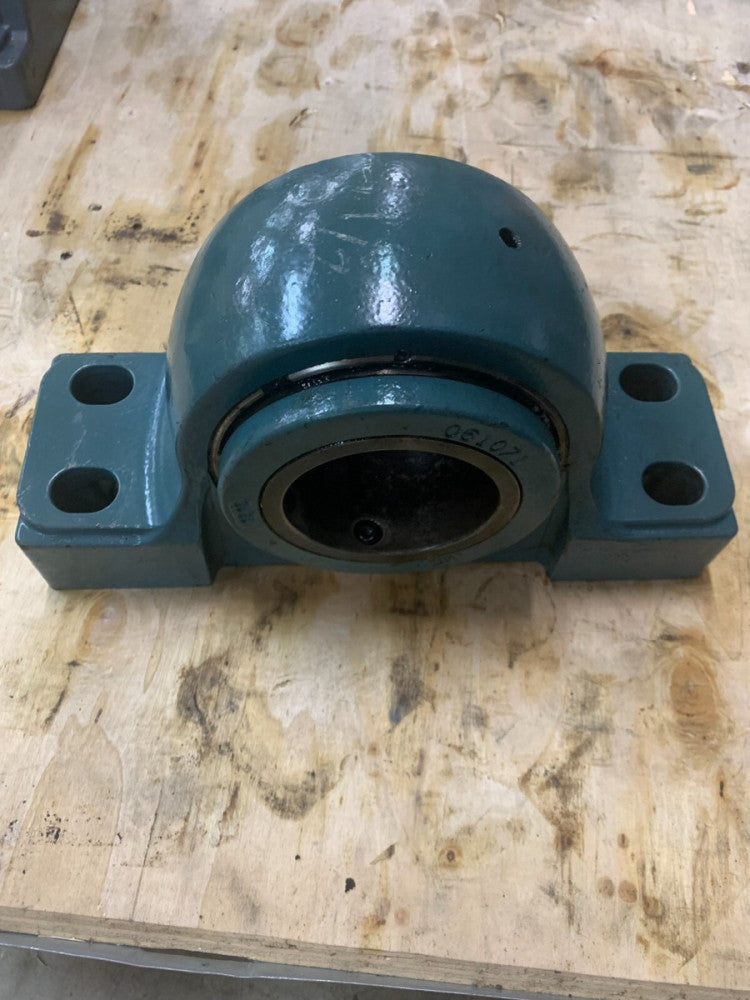 NEW DODGE P4BE308R PILLOW BLOCK TYPE-E BEARING 3-1/2" BORE P4B-E-308R 023033