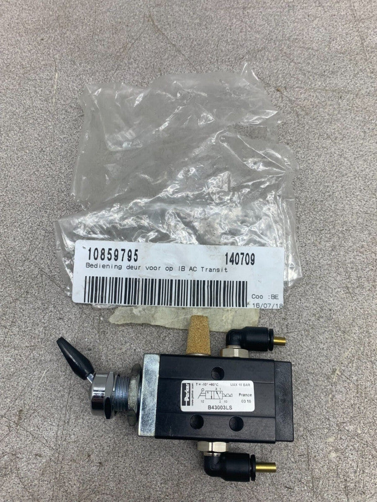 NEW NO BOX PARKER PNEUMATIC MANUAL CONTROL VALVE B43003LS