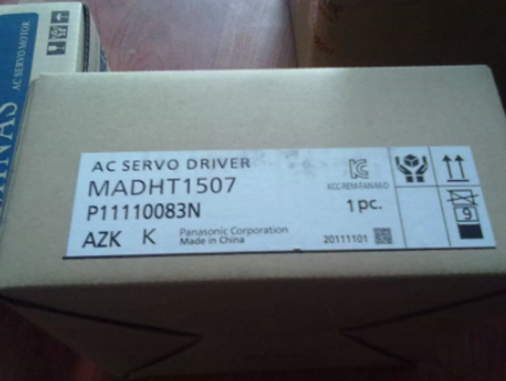 One Brand New Panasonic Servo Driver MADHT1507 MADHT1507