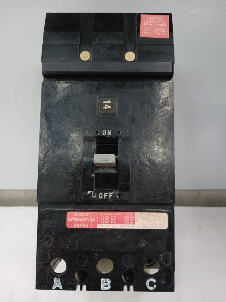 SQUARE D 225 AMP CIRCUIT BREAKER 3 POLE 600 VAC KH-36225 (MISSING LUGS)