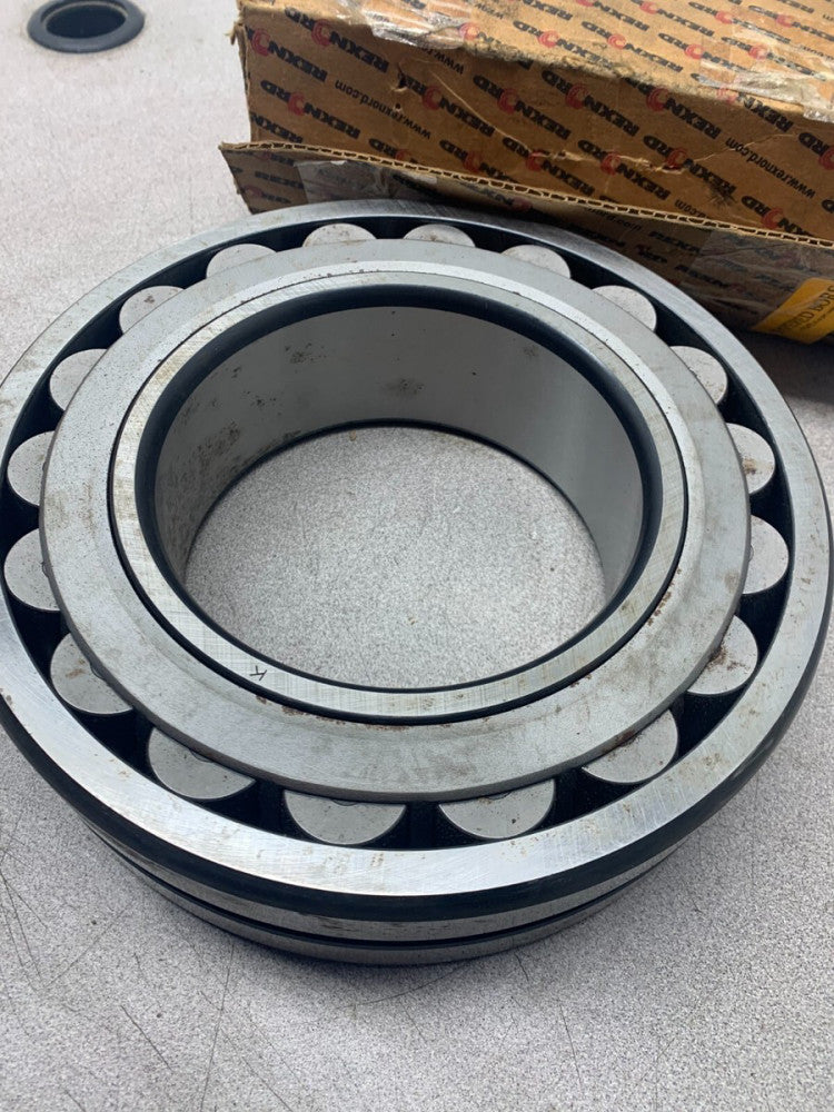NEW OLD STOCK NACHI SPHERICAL ROLLER BEARING 22226EX W33 C3