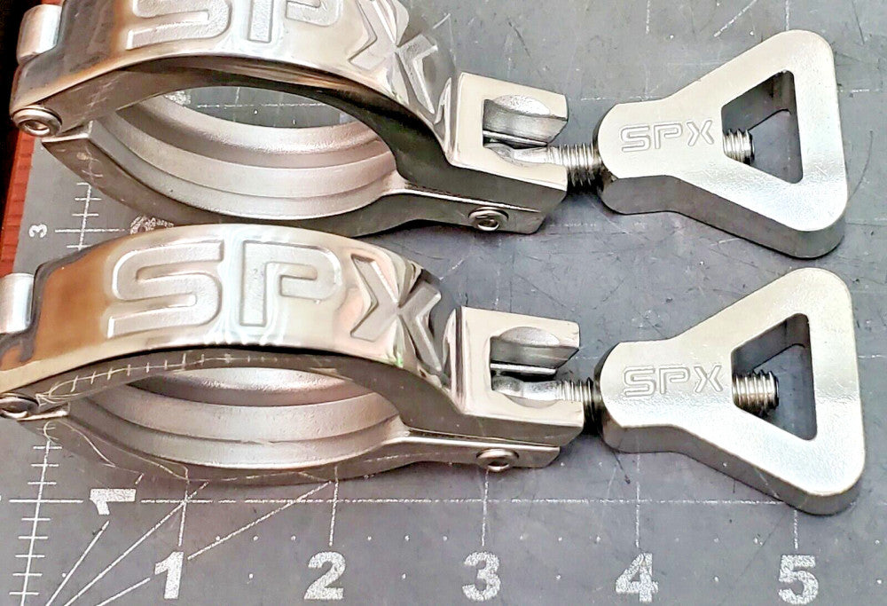 (2) 1 ½” TRICLOVER SPX 119-28 13MHHM-7 STAINLESS STEEL SANITARY CLAMP [OF51]