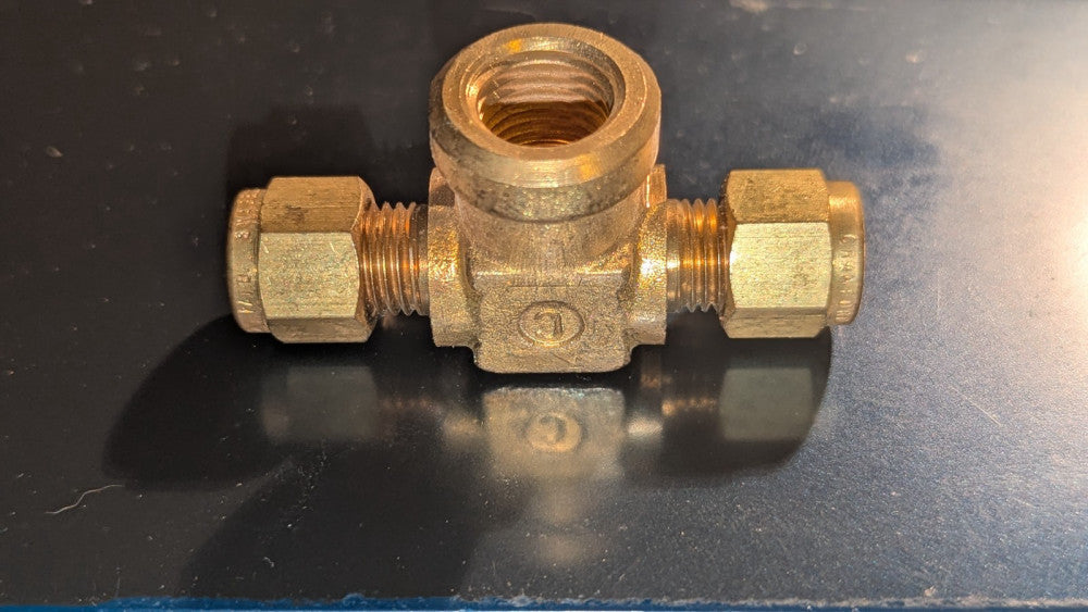 Brass Swagelok Fitting, Female Branch Tee 1/4" Tube OD x 1/4" FNPT B-400-3-4TTF