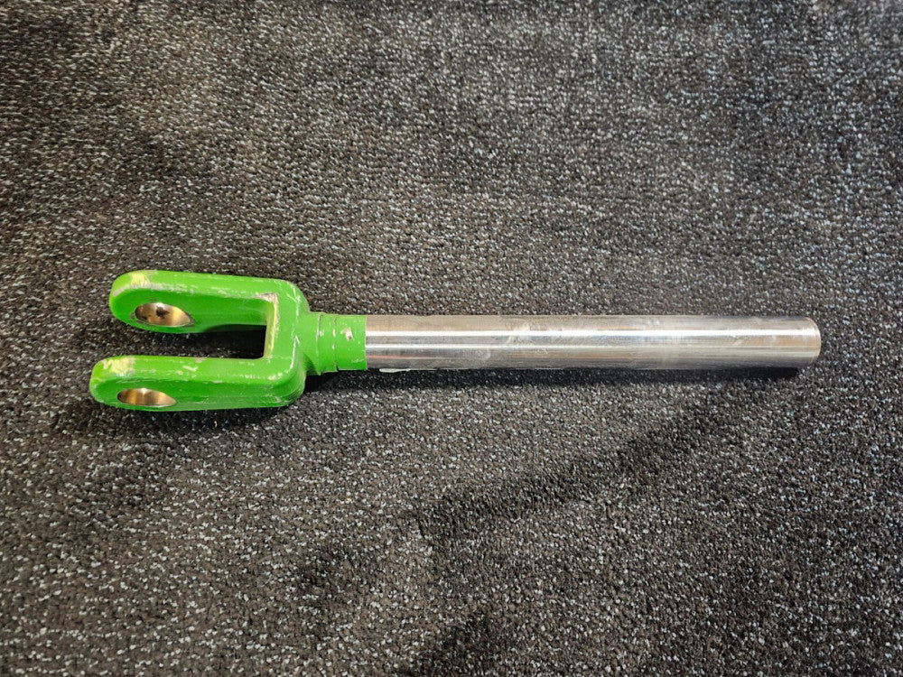 John Deere HC11592 23-5 inch Long x 1.76" Rod Dia. Hydraulic Cylinder Rod