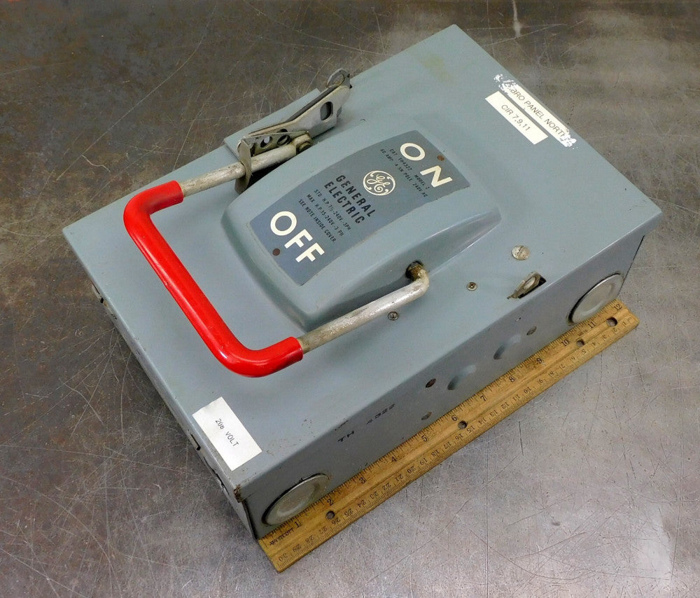 General Electric GE TH4322 3-Pole Fused Disconnect Safety Switch 240V AC 60A
