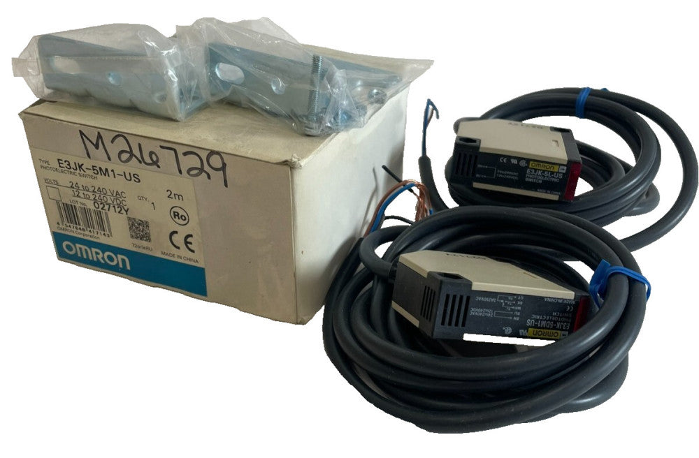 NEW OMRON E3JK-5M1-US PHOTOELECTRIC SWITCH 2M E3JK5M1US