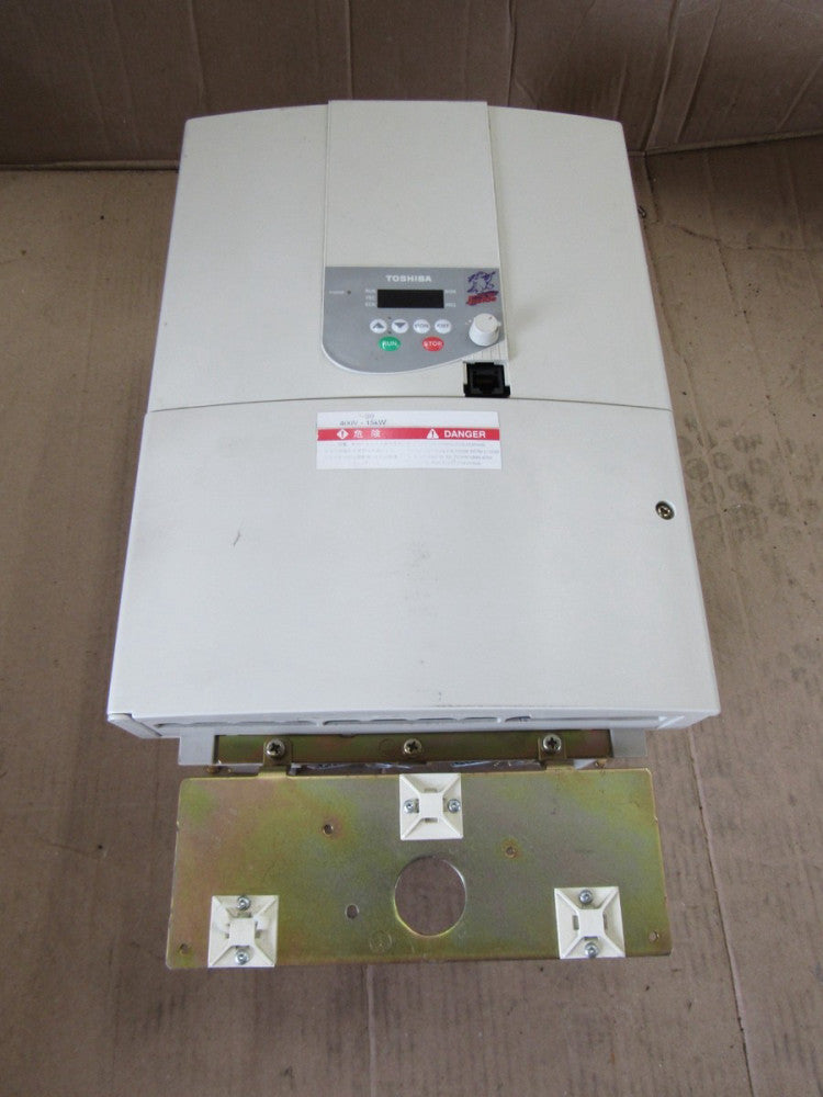 TOSHIBA VFS9-4150PL-WN TRANSISTOR INVERTER 380/500V 20HP 33A NICE USED TAKEOUT !