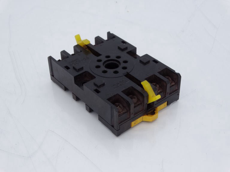 OMRON P2CF-08 RELAY SOCKET