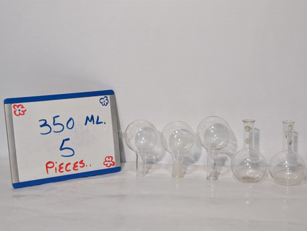 Lot of 5 Single Neck 300ml Boiling Flasks,  (3) Round Bottom, (2) Flat Bottom