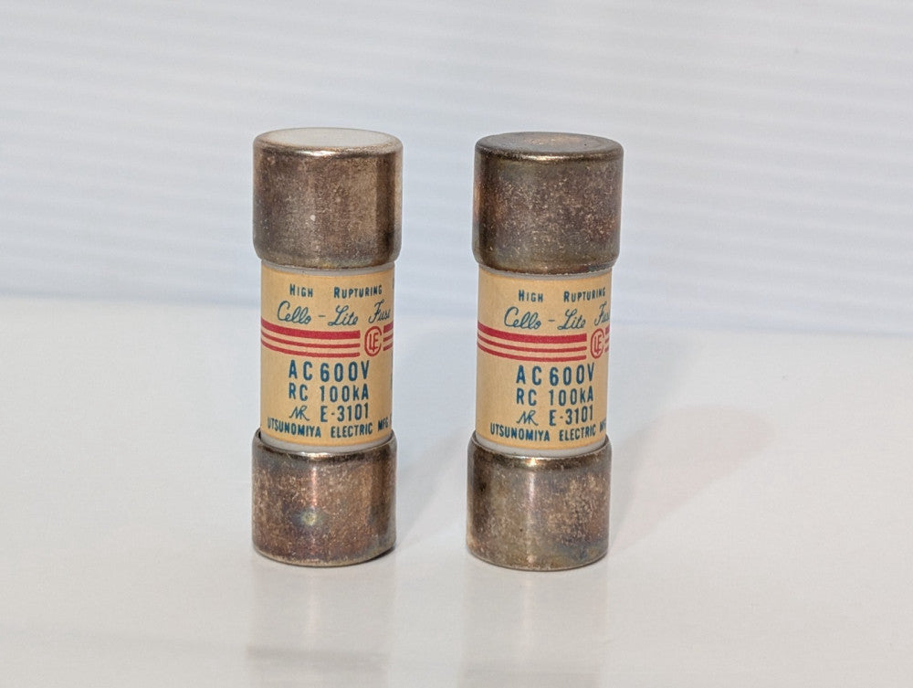 Lot of 2 Cello-Lite JG1-10 Fuses, 10A, 600V, RC 100kA, VTG, Pre-Owned, As Shown