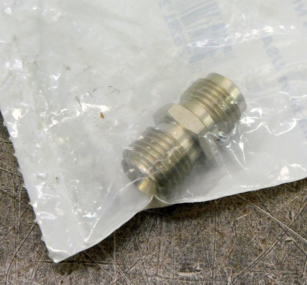 Binks 20-6843 1/4 BSP x 1/4 NPS Connection SST L