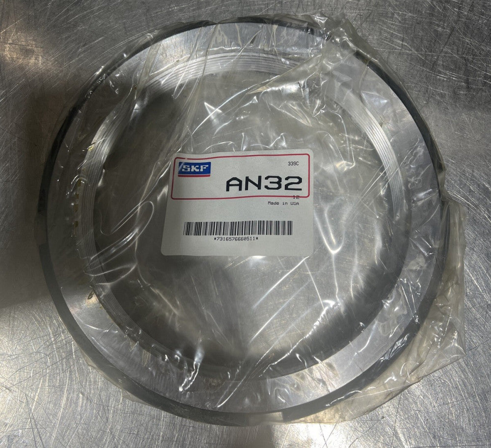 SKF AN-32 LOCKNUT Nos Surplus