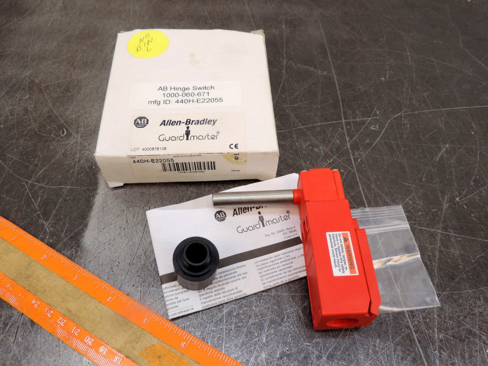 New Allen Bradley 440H-E22055 B Hinge Interlock Switch Ensign 3 Guard Master